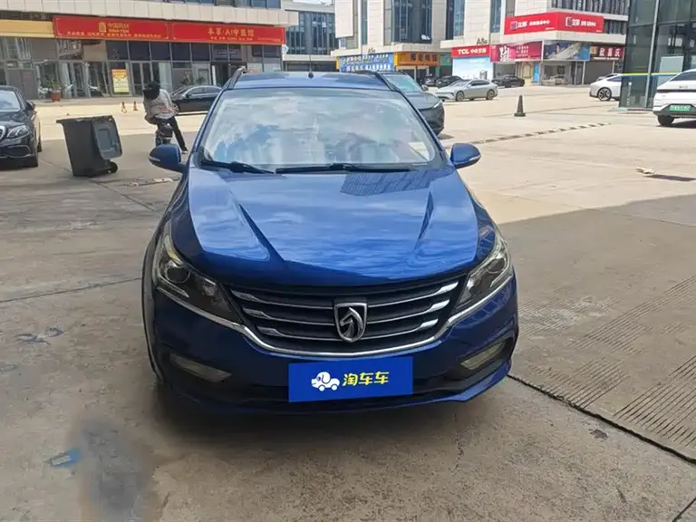 Baojun 310 W 1.5 L Manual Fashion CN-V