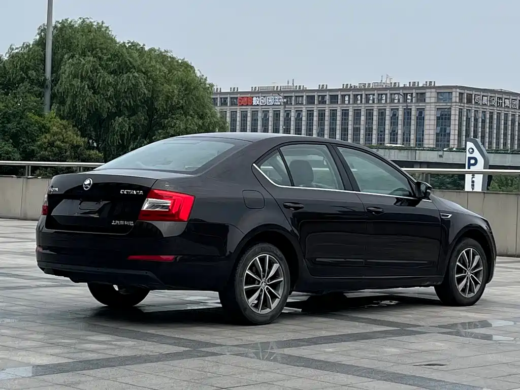 Octavia 1.6 L Auto Creation