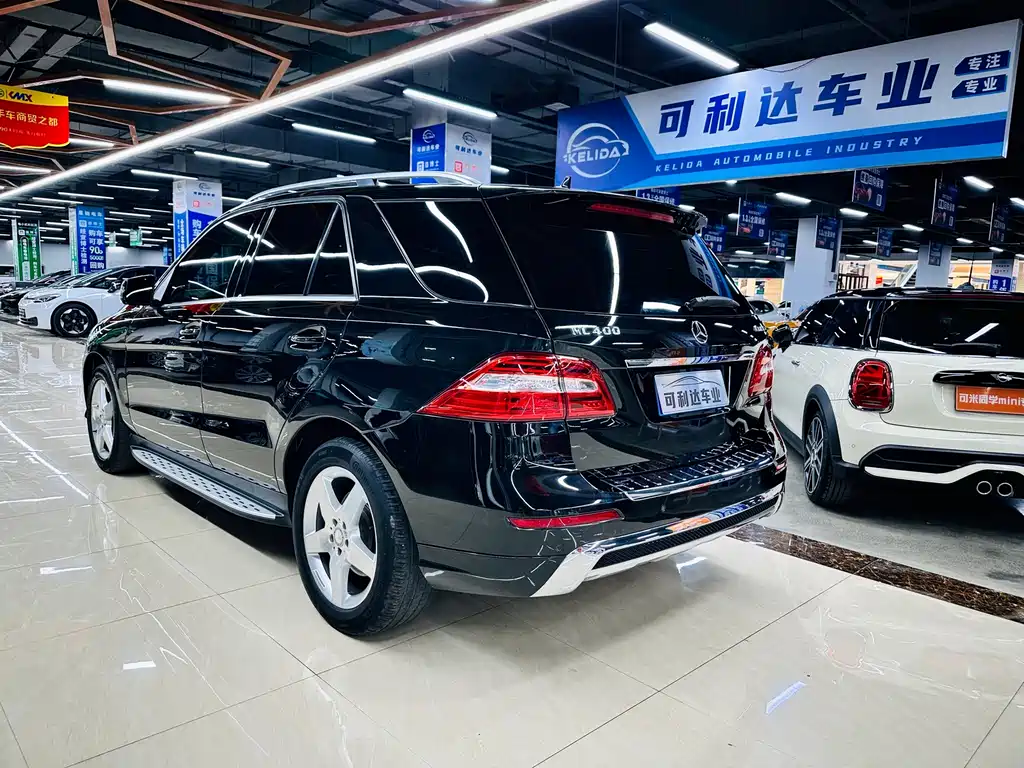 Mercedes-Benz M-Class ML 400 4 MATIC Luxury