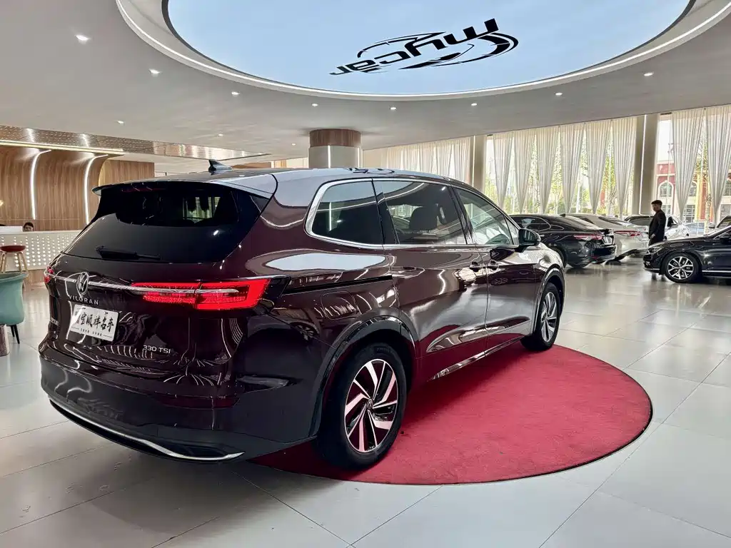 Viloran 330 TSI Luxury
