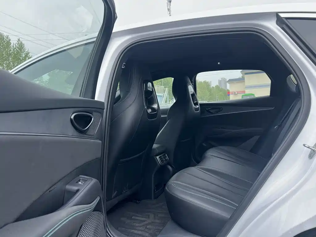 Seal 06 DM-i Smart Drive 120 KM Premium