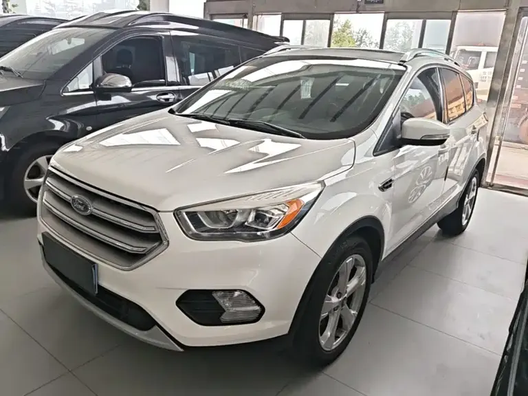 Ford Kuga EcoBoost 180 2 WD