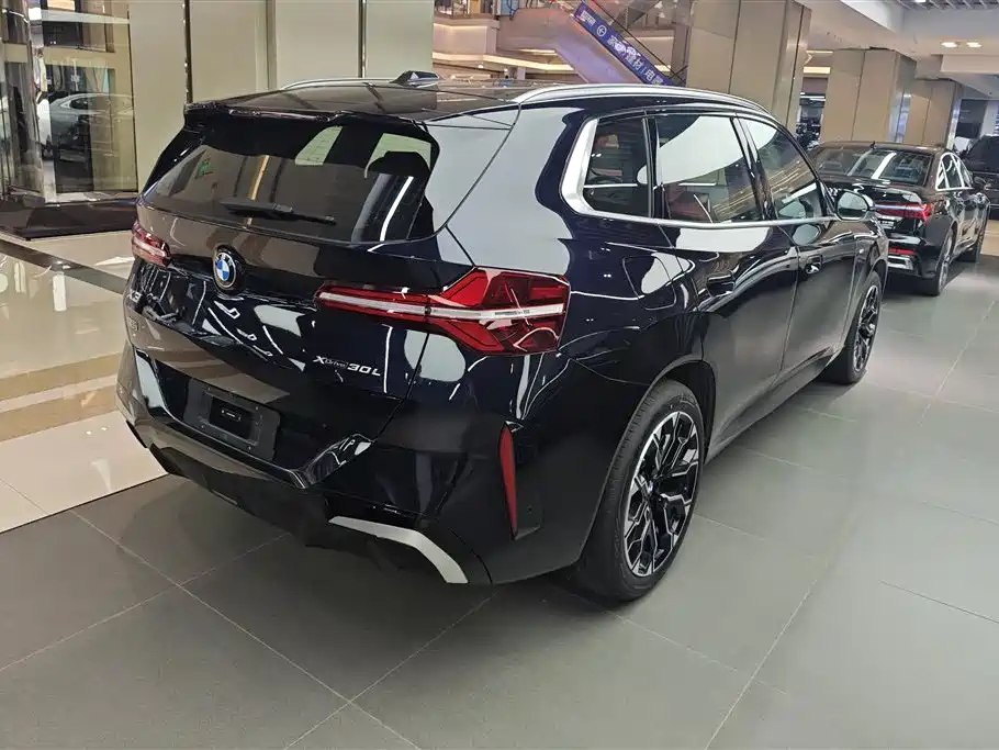 BMW X3 xDrive30 L Premium M Sport Night Package