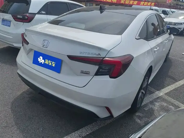Honda Integra 240 TURBO CVT Tech