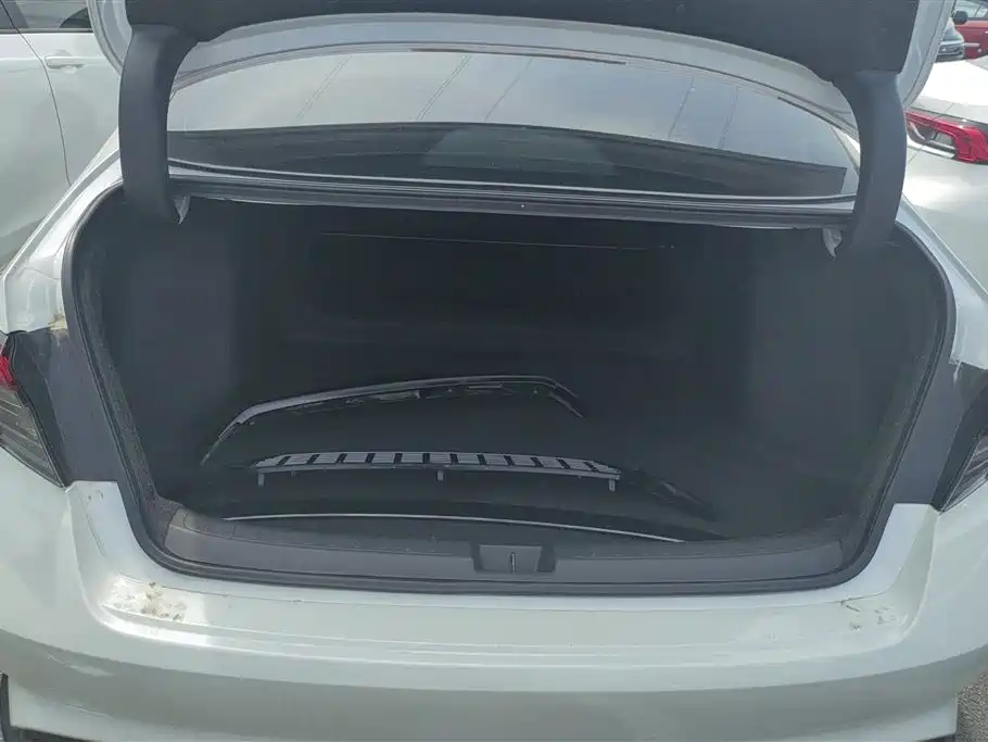 Integra 240 TURBO CVT Tech