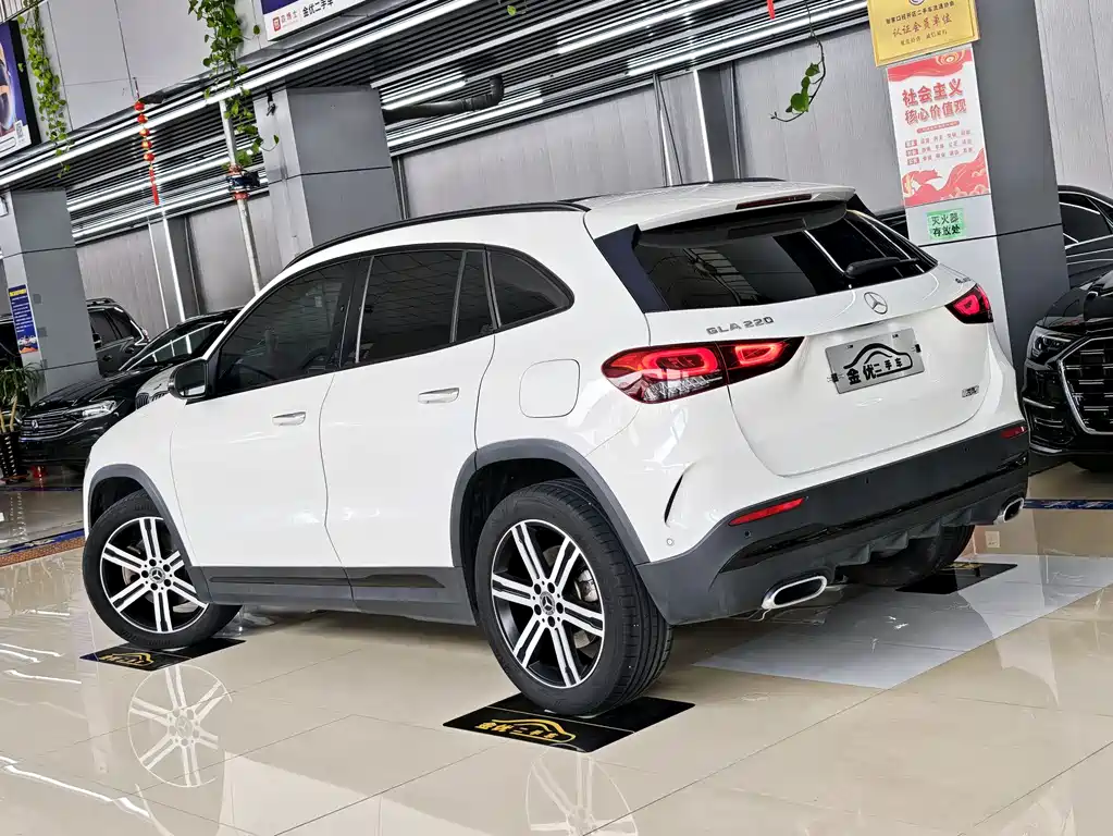 Mercedes-Benz GLA GLA 220 4 MATIC