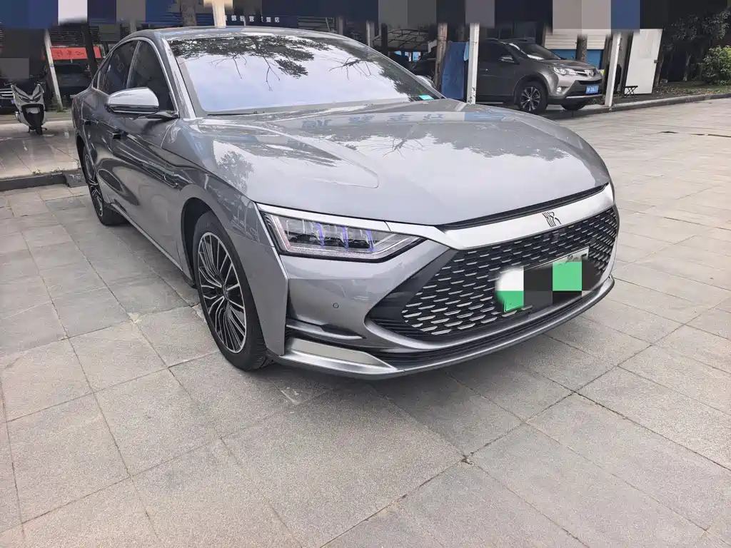 Han DM 4 WD Performance Luxury