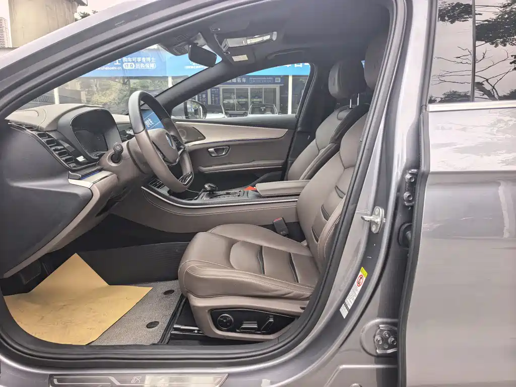 Han DM 4 WD Performance Luxury