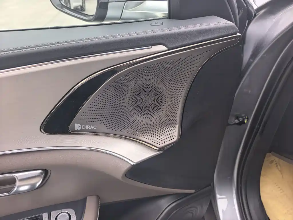 Han DM 4 WD Performance Luxury