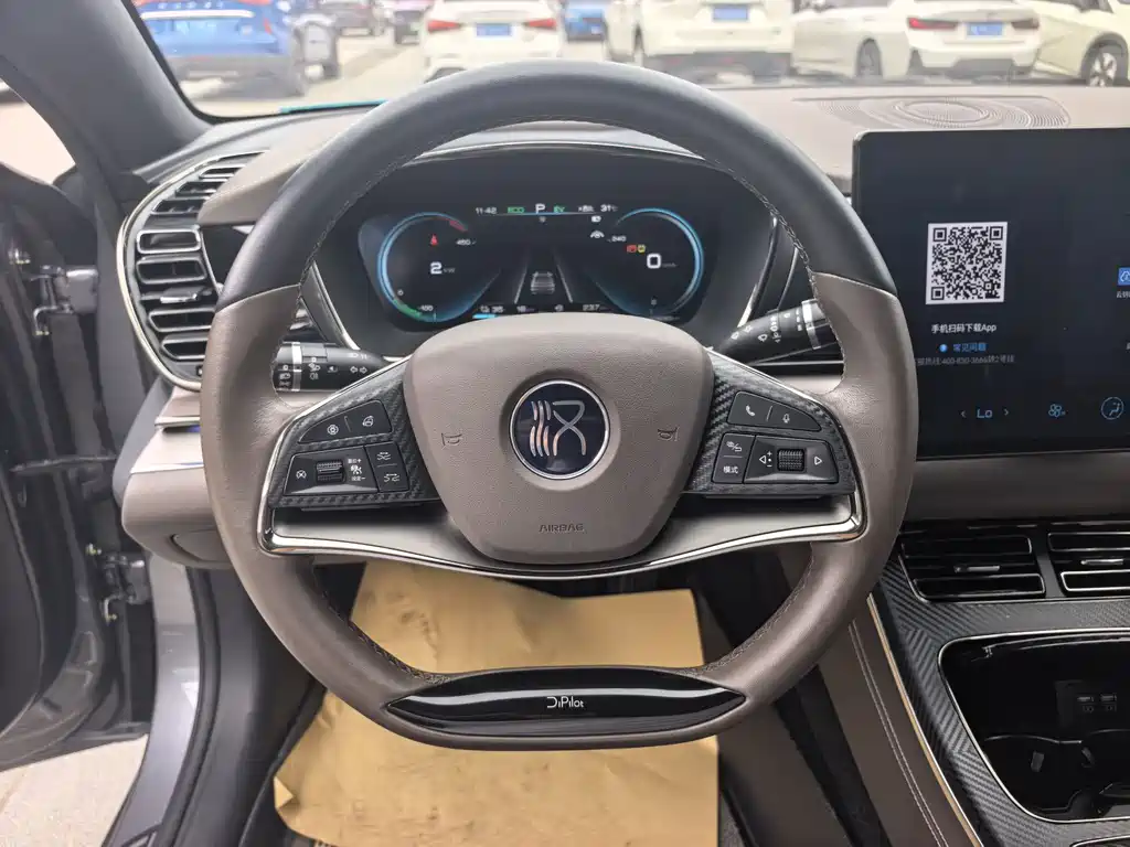 Han DM 4 WD Performance Luxury