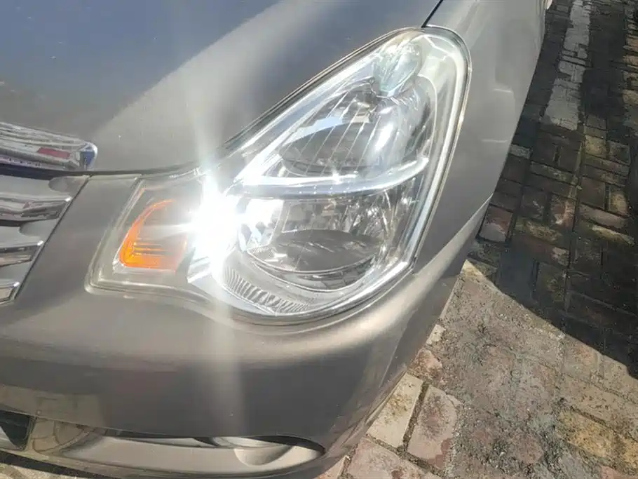 Sylphy Classic 1.6 XE+ CVT Leading