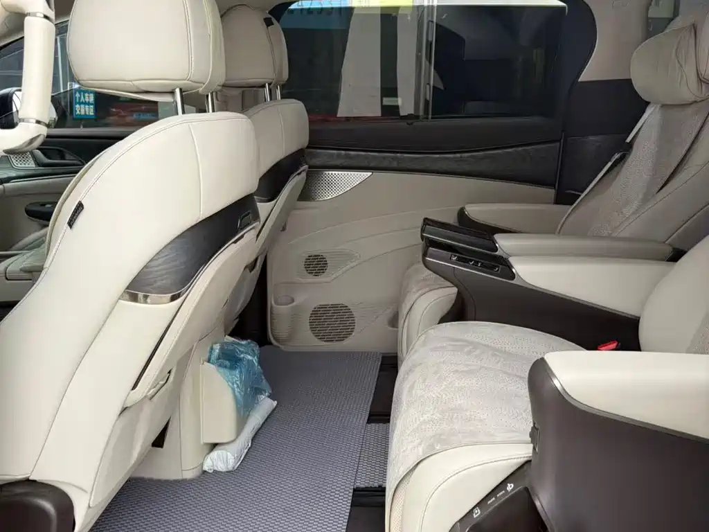 Denza D9 DM-i Smart Drive 1020 4 WD Premium