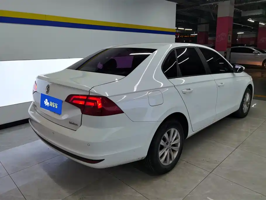 Bora 1.6 L Auto Fashion