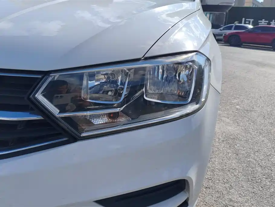 Bora 1.6 L Auto Fashion