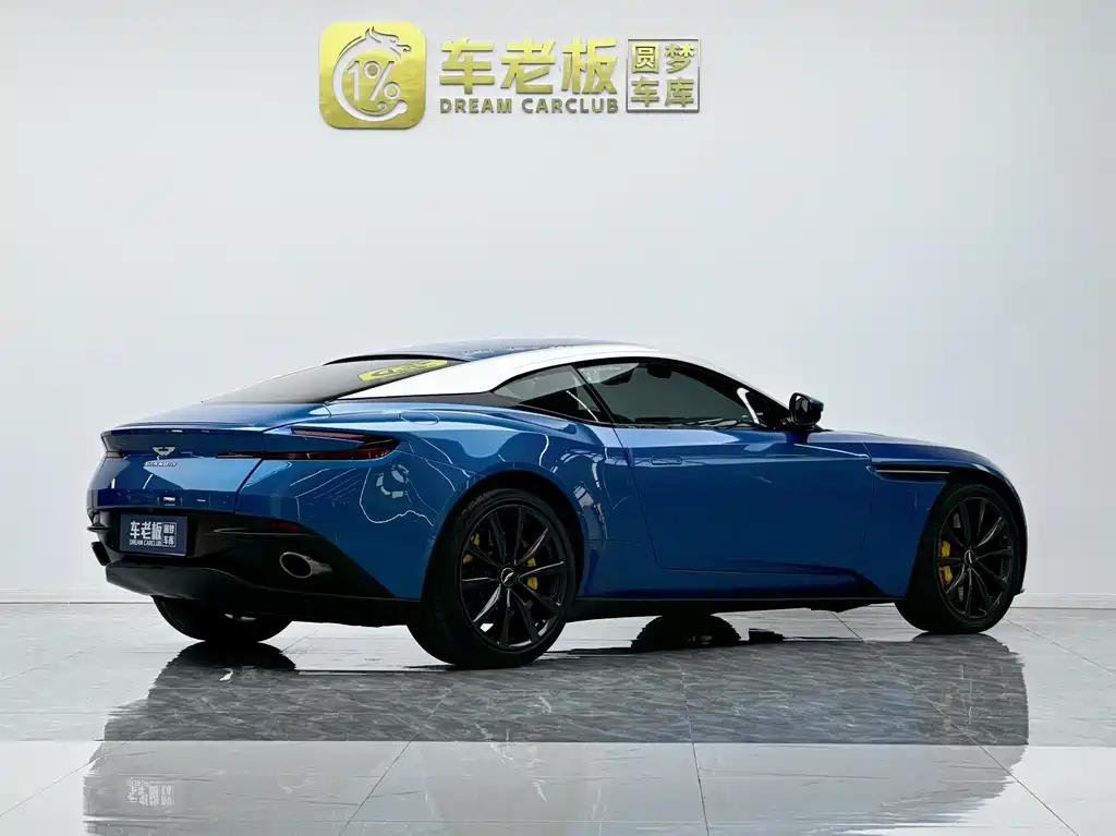 Aston Martin DB11 4.0 T V8