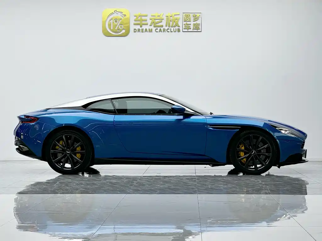 Aston Martin DB11 4.0 T V8