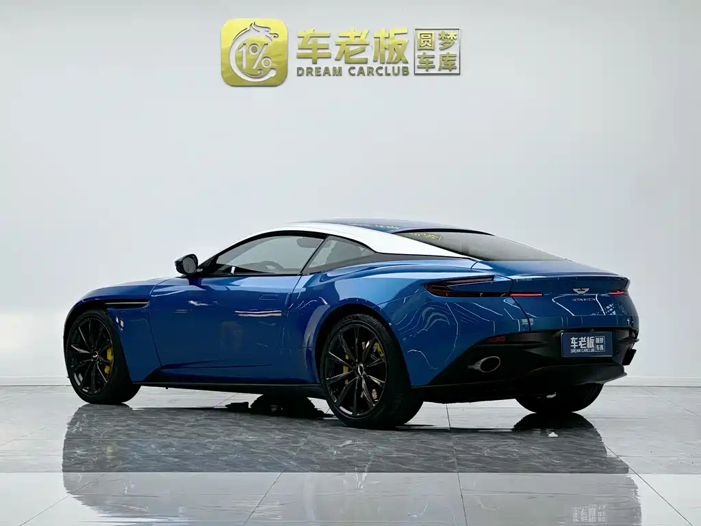 Aston Martin DB11 4.0 T V8