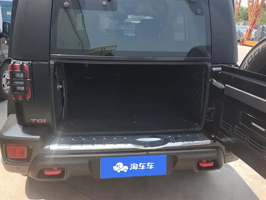 BAIC BJ40 2.0 D Auto 4 WD Blade Hero Swordsman (Front/Rear E-Lock)