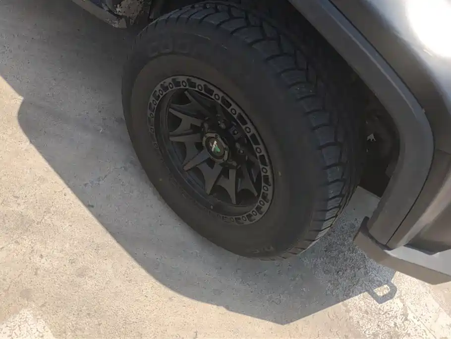 BAIC BJ40 2.0 D Auto 4 WD Blade Hero Swordsman (Front/Rear E-Lock)