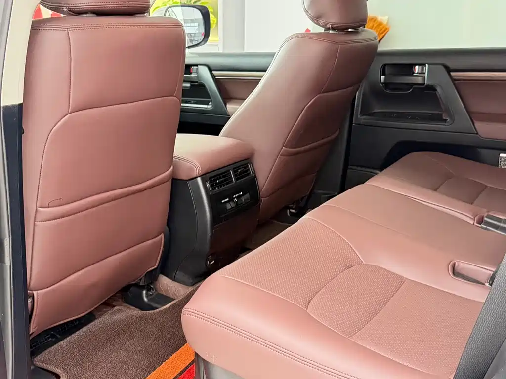 Land Cruiser (Import) Middle East