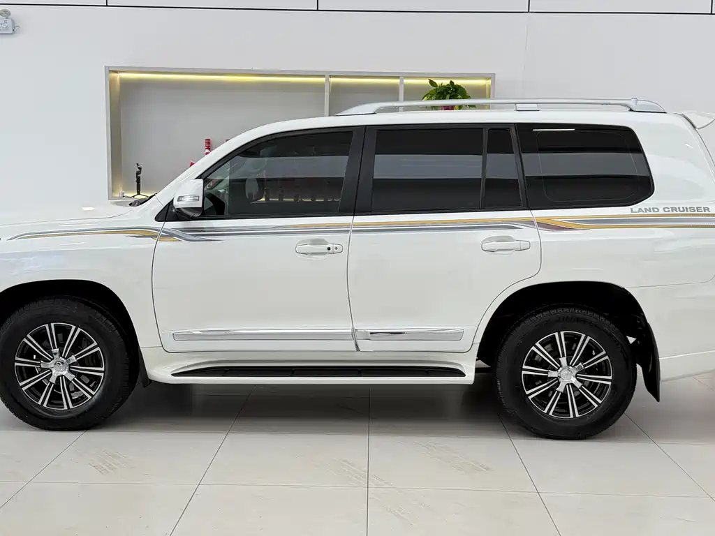 Land Cruiser (Import) Middle East