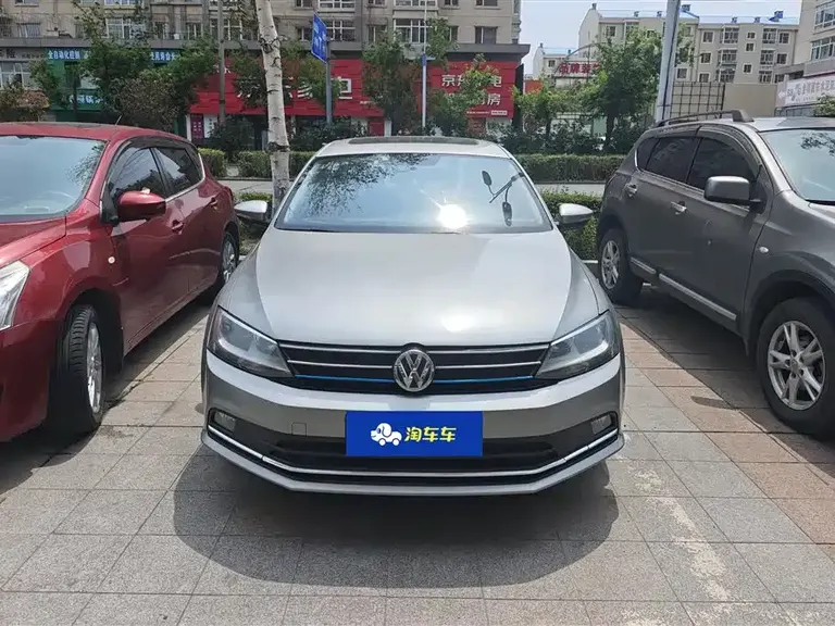 Volkswagen Sagitar 1.6 L Auto Comfort