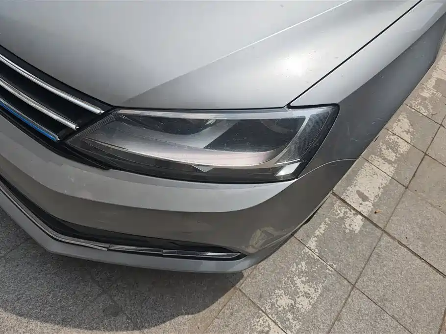 Sagitar 1.6 L Auto Comfort