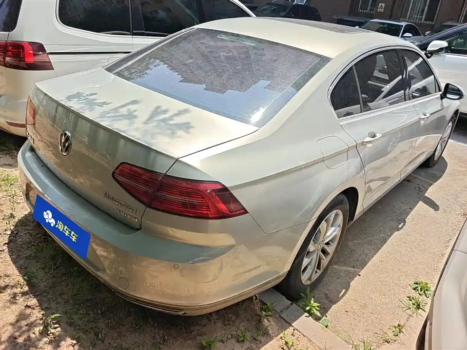 Magotan 330 TSI DSG Luxury