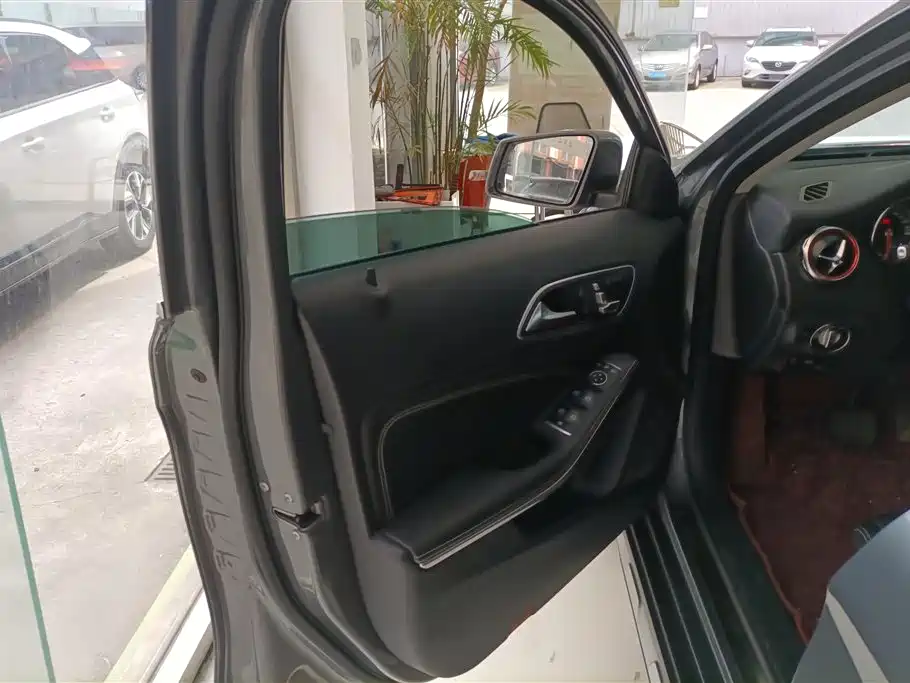 Mercedes-Benz GLA GLA 200 Fashion