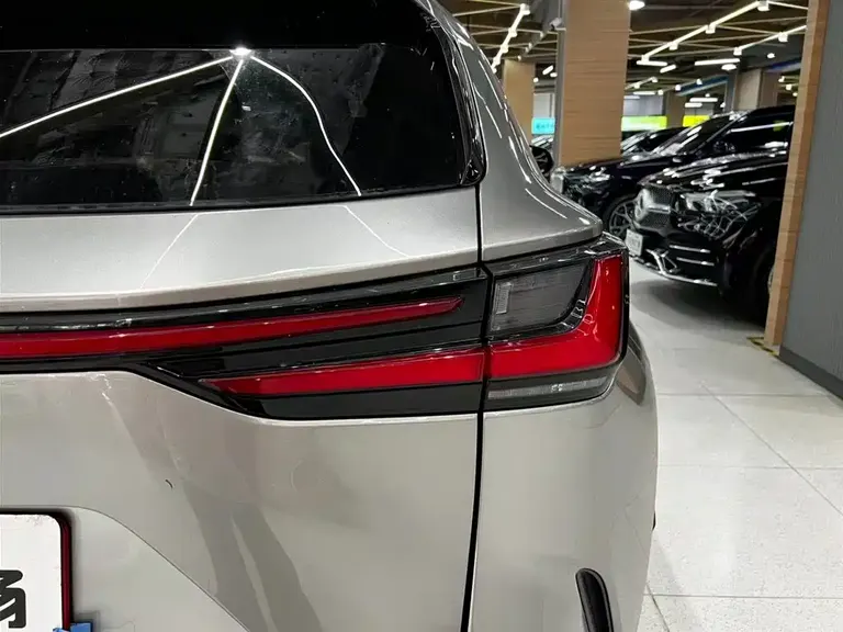Lexus NX 雷克萨斯NX 2025款 260 前驱 特别版