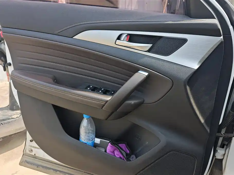 Changan CS35 PLUS 1.6 L Auto Connected