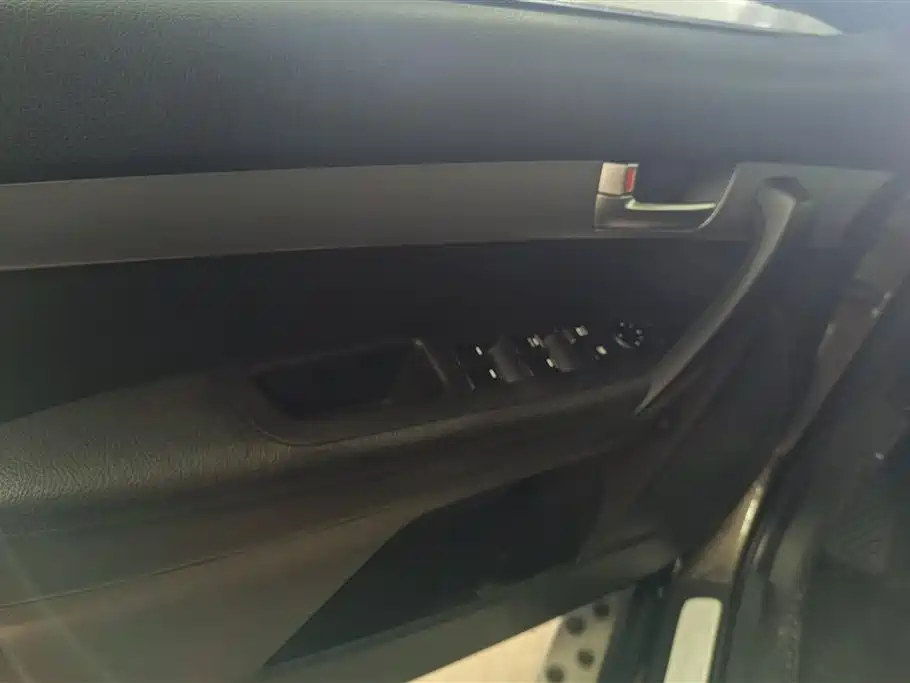 Sorento 索兰托 2013款 2.4 L 7座汽油豪华版 国IV