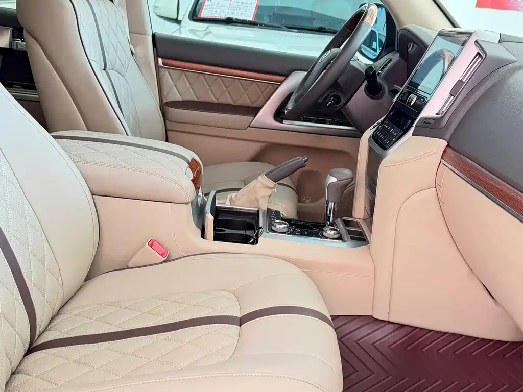 Land Cruiser 4.0 L Auto VX