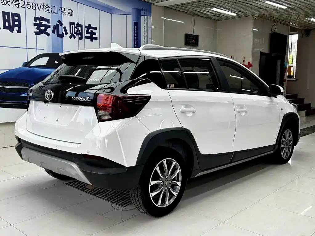 YARiS L Zhixuan Zhixuan X 1.5 L CVT Luxury PLUS