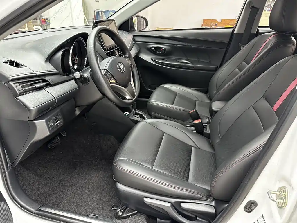 YARiS L Zhixuan Zhixuan X 1.5 L CVT Luxury PLUS