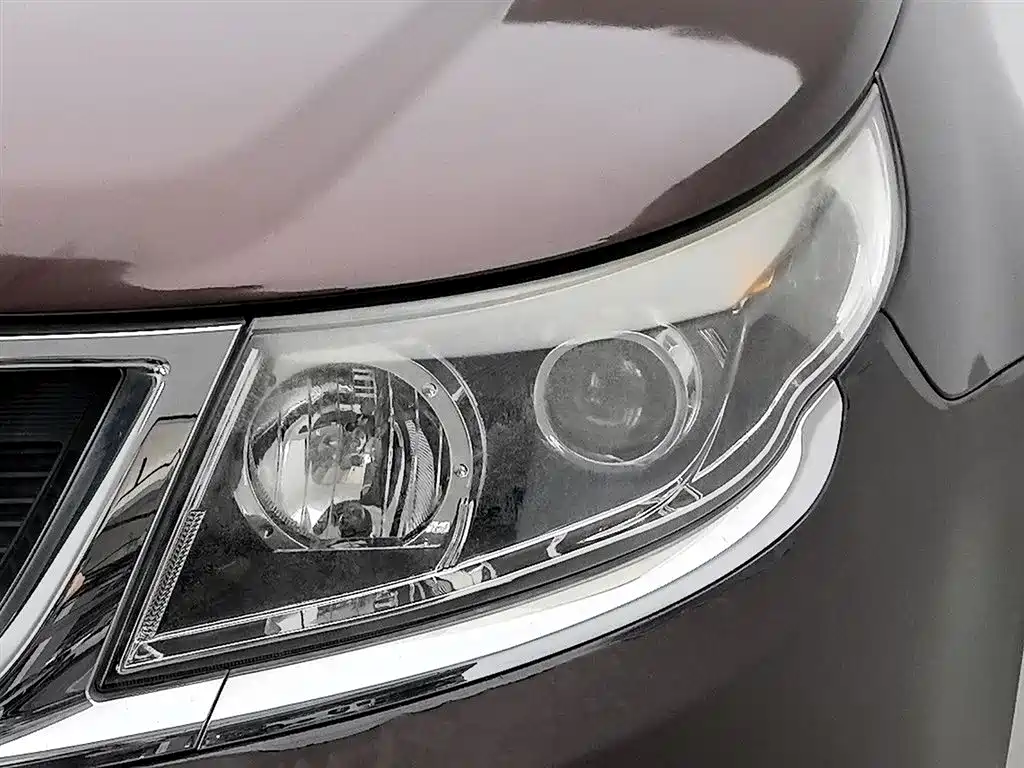 Vision 1.5 L Auto Happy