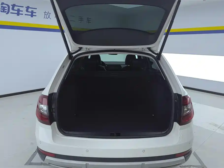 Octavia Wagon TSI280 DSG Luxury CN-VI