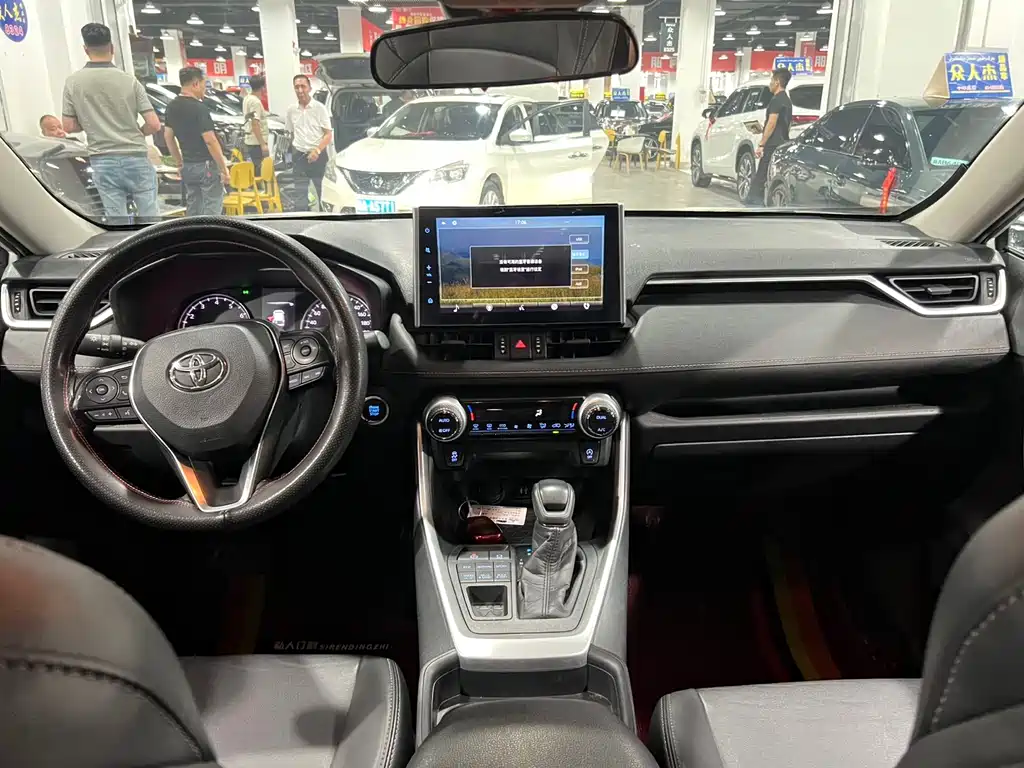 Wildlander 2.0 L CVT 4 WD Luxury