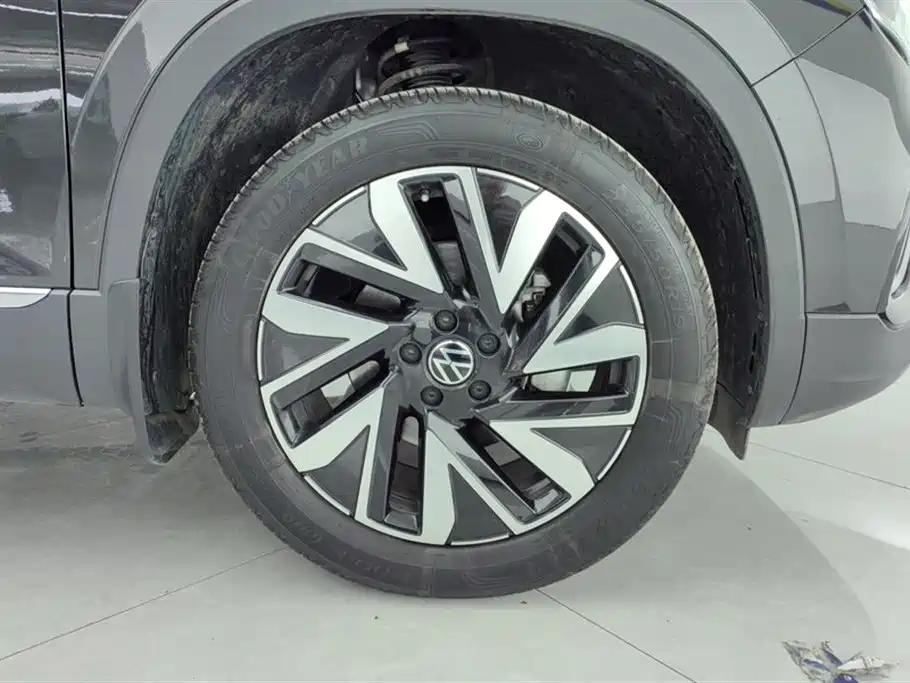 Tayron Public Enjoyment 300 TSI