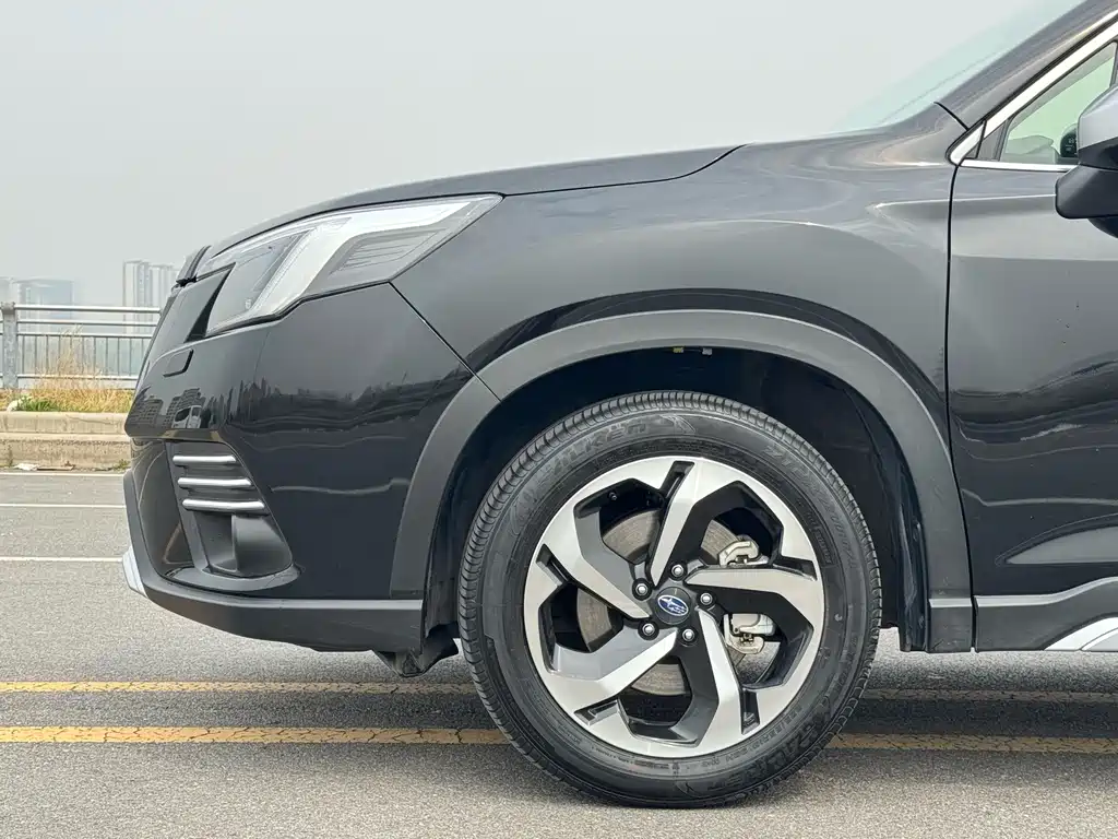 Forester 2.5 i AWD Flagship EyeSight