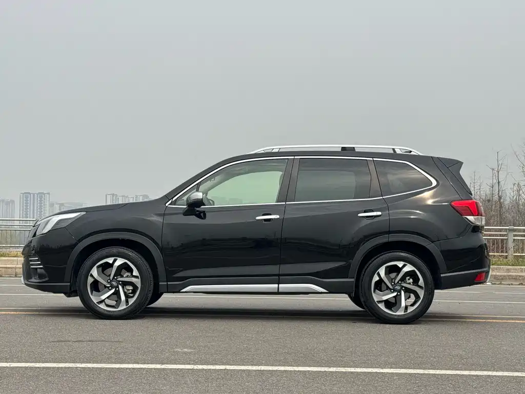 Forester 2.5 i AWD Flagship EyeSight