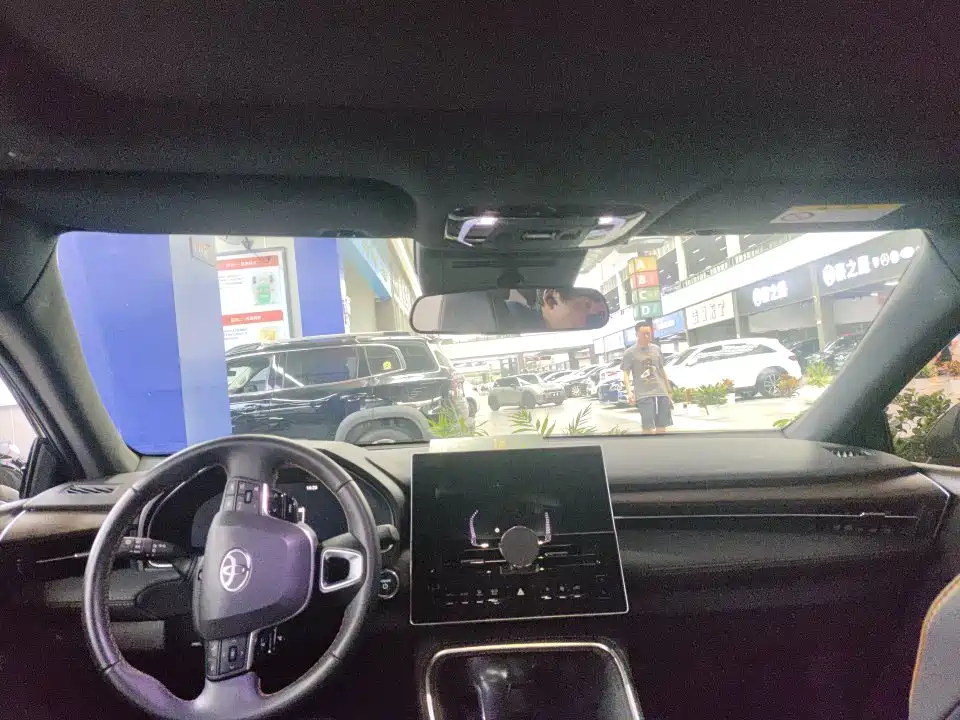 Avalon Dual Engine 2.0 L Luxury