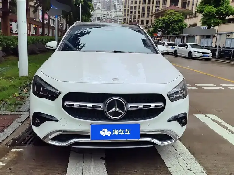 Mercedes-Benz GLA GLA 220