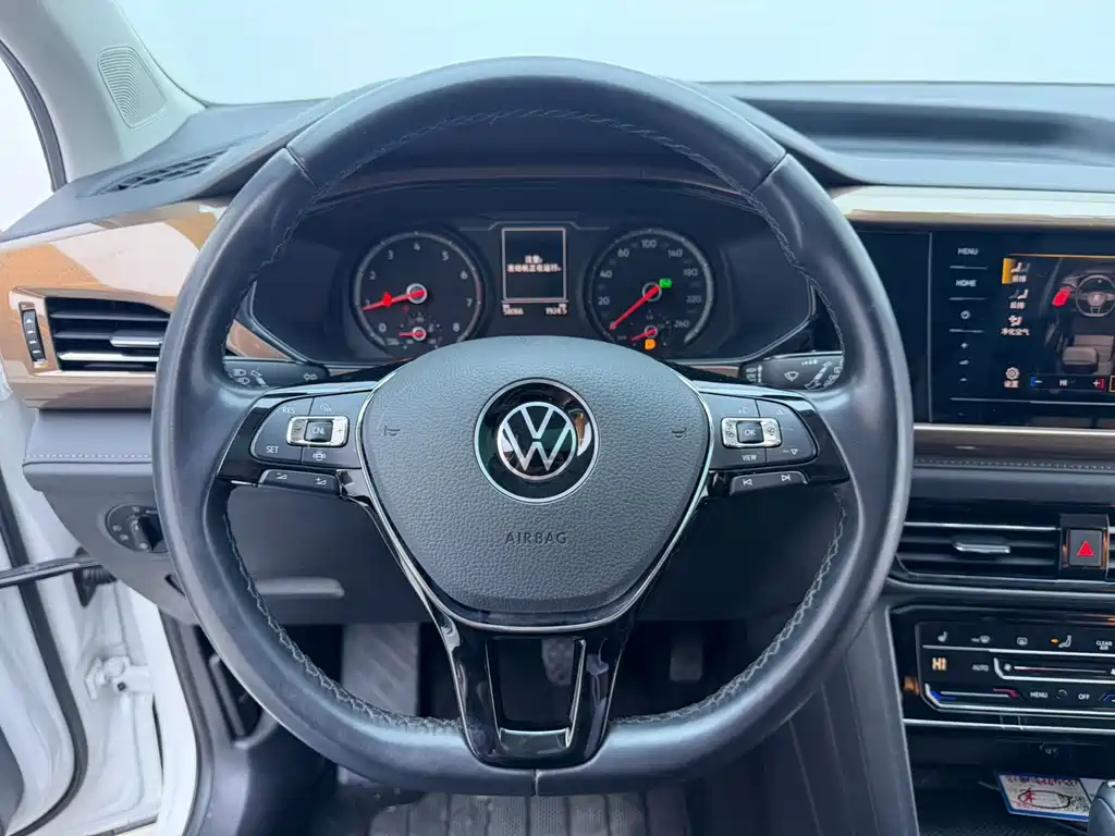 Tharu 280 TSI 2 WD Comfort