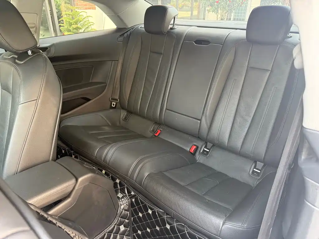 Audi A5 (Import) Coupe 40 TFSI Fashion