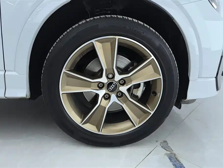 Audi Q2 L 35 TFSI Fashion Dynamic