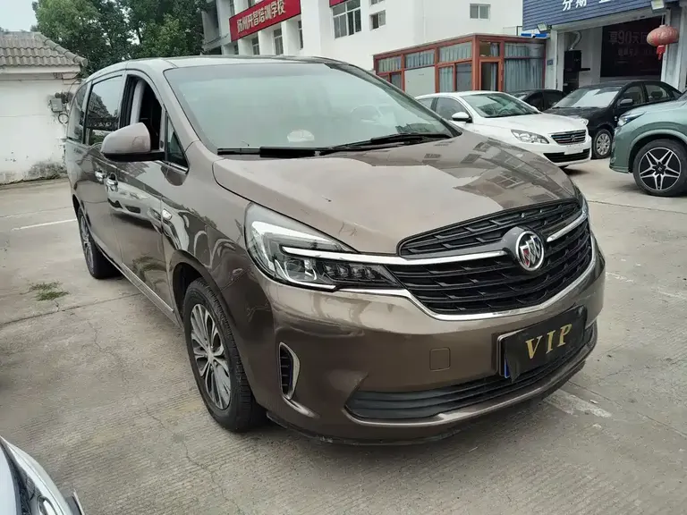 Buick GL8 Land Official Cabin 652 T Luxury