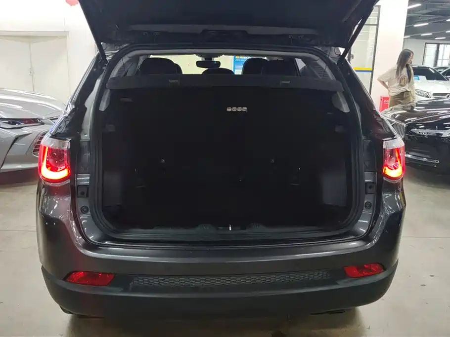 Compass 200 T Auto Home Enjoyment