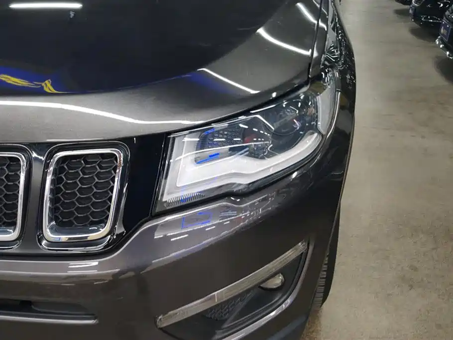 Compass 200 T Auto Home Enjoyment