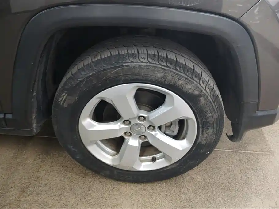 Compass 200 T Auto Home Enjoyment